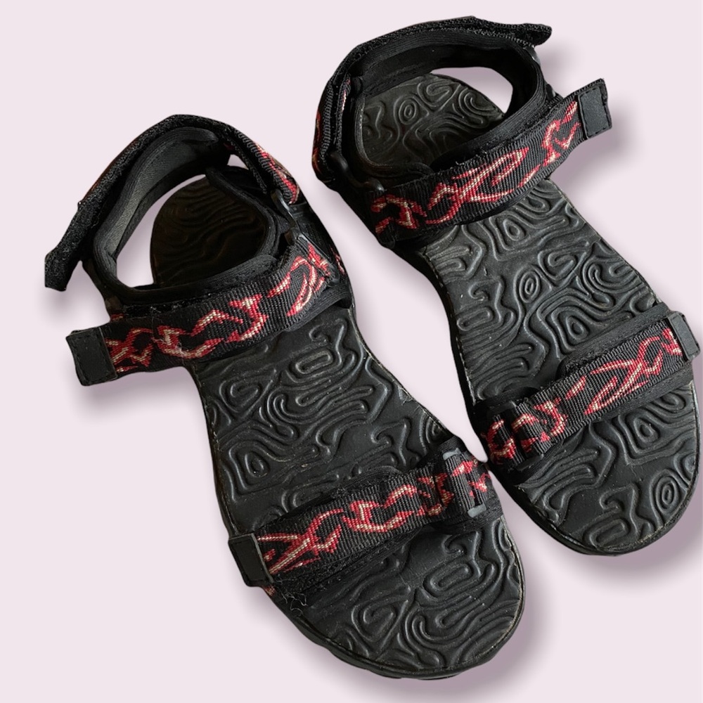 ‘00’s graphic water/hiking sandals